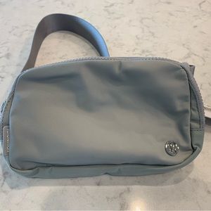 NWT Silver Drop Lululemon Everywhere Belt Bag